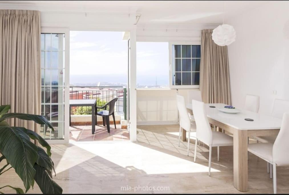 Private Pool 'Villa Vibe Tenerife' Sunset & Ocean View Chayofa Exterior photo